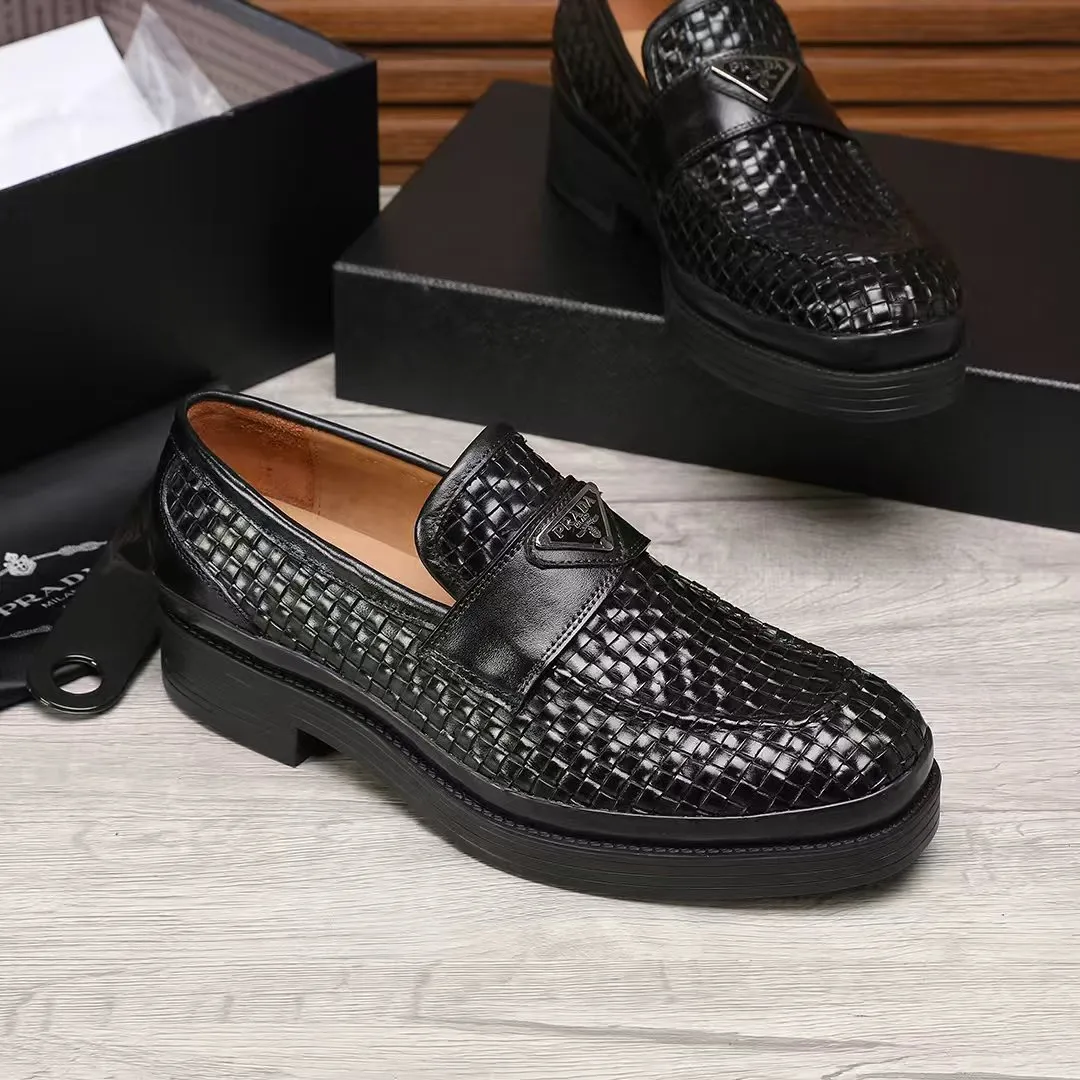 Men's shoes 💰620 💰💰🎩🎩【Prada】Counter 1:1⬆️original reproduction, absolute quality🆗original outsole, high-quality imported rubber, wear-resistant and non-slip, never degummed, upper material: imported first-layer cowhide➕anti-slip foam outsole, official website material, inner material: water-dyed leather lining, 6 colors available! Code number 38-45